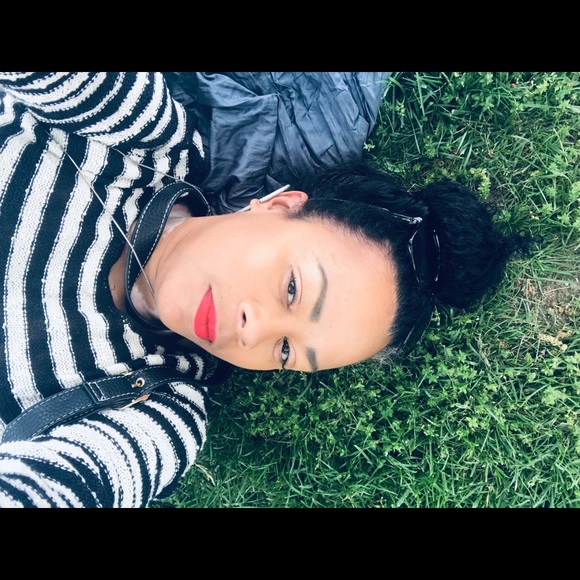 Hello Fashionistas ! My name is Tunecha! - Picture 4 of 6